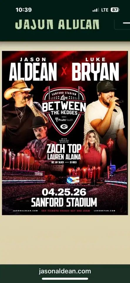 Concert-Live Between The Hedges