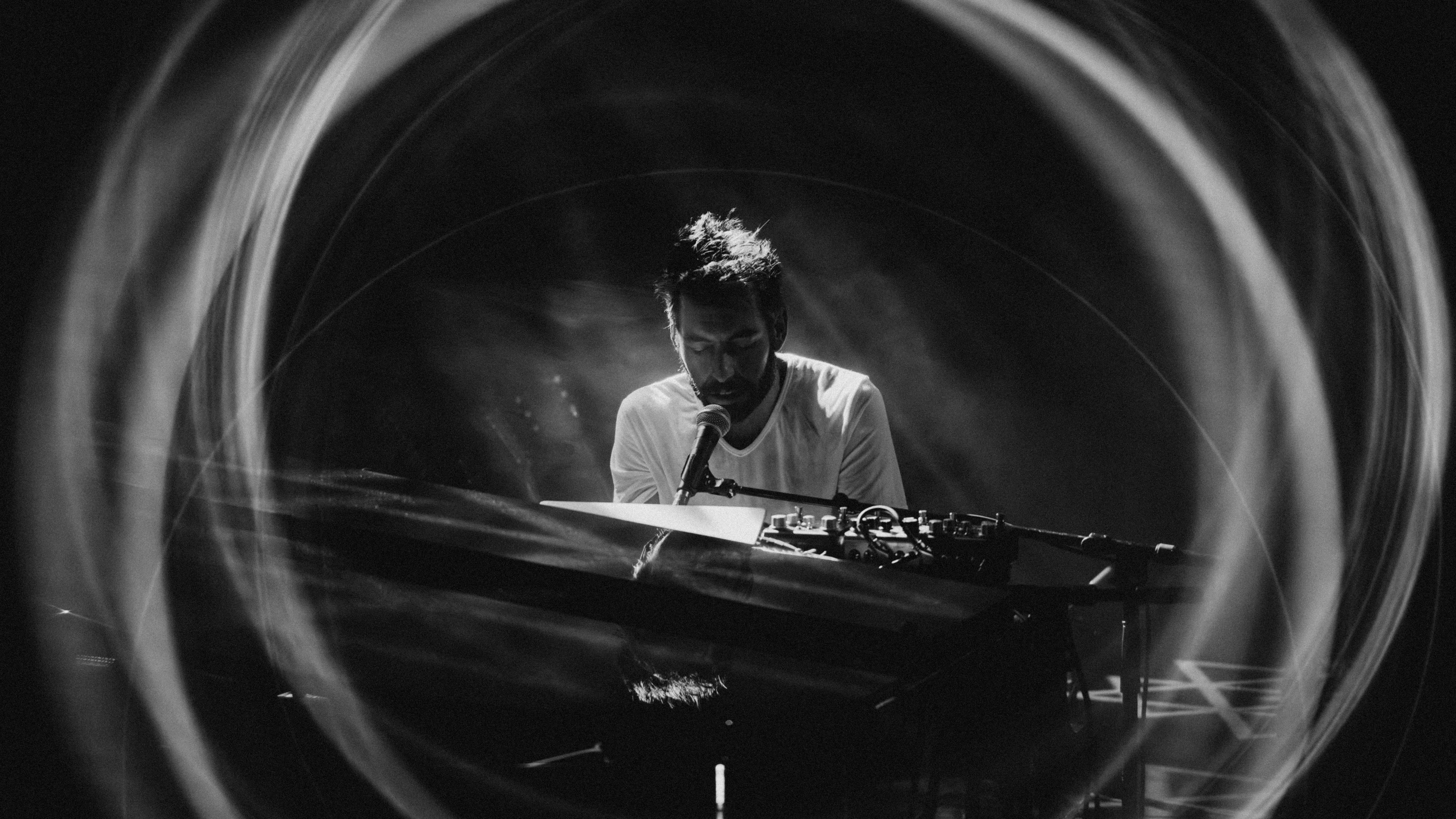 Leif Vollebekk + Support: Lau Noah