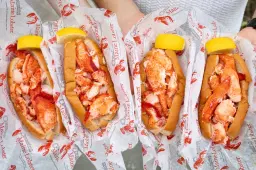 Cousins Maine Lobster Food Truck at Loweâs Home Improvement â Goose Creek