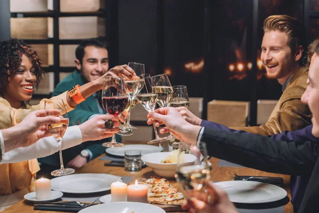 White Rabbit x Trafalgar Pizza Club: Cultura y Sabor en un Solo Pack