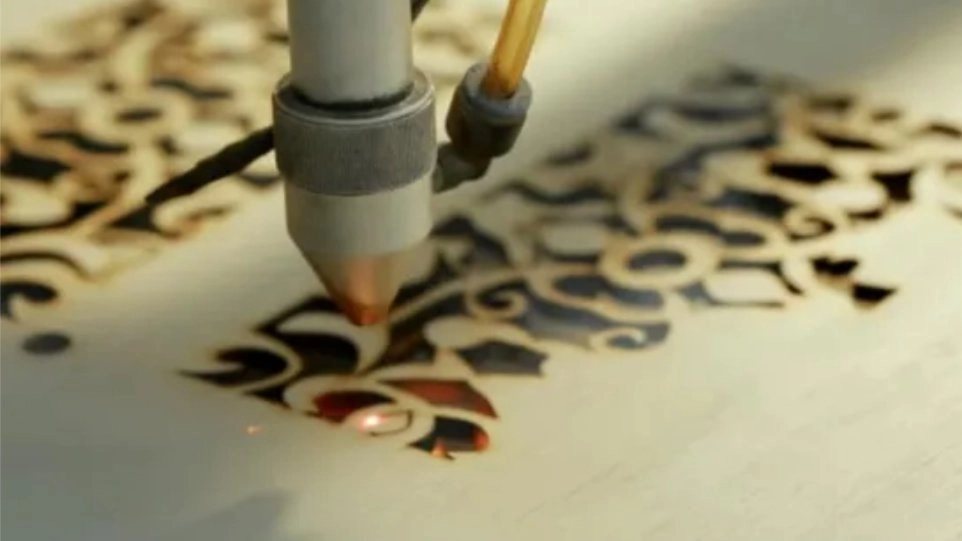 Lasercutter: basic use and safety