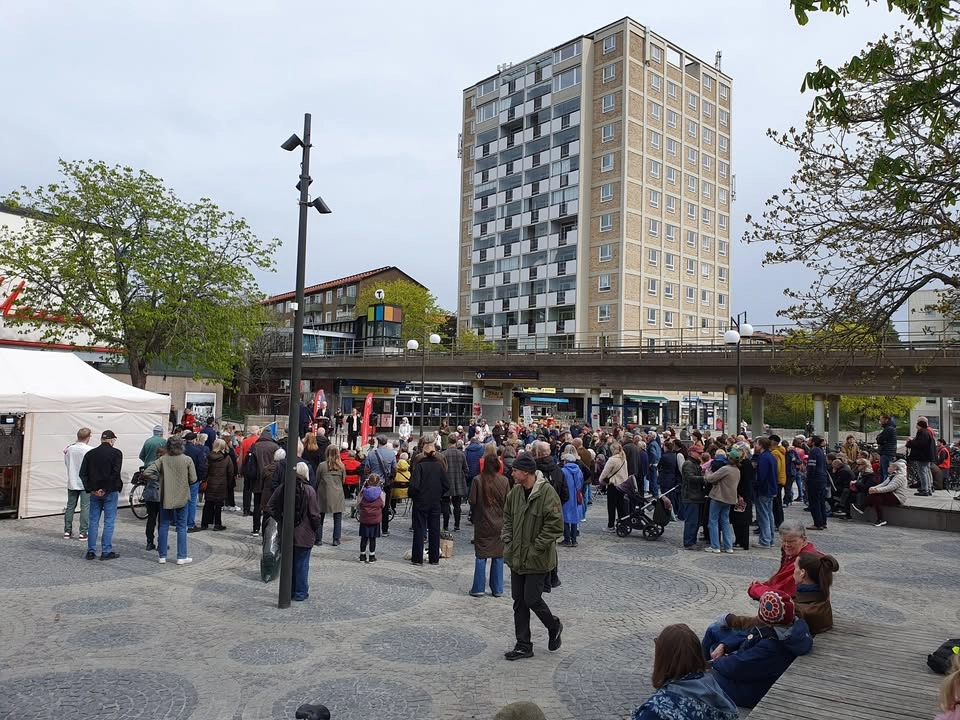 FÖRSTA MAJ I KÄRRTORP FÖR ALLAS LIKA VÄRDE