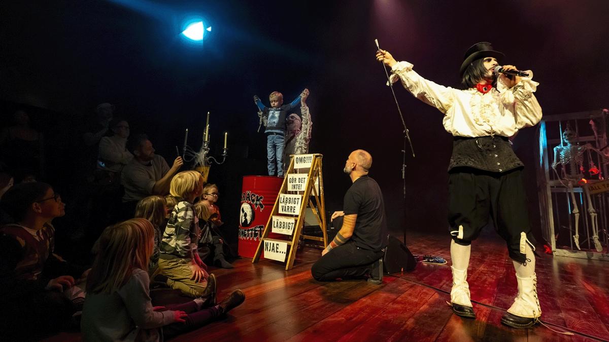 Skräckkabinettet – Återuppståndelsen!