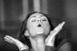 Temadag: Föreläsning med Mia Lundin och dans genom klimakteriet