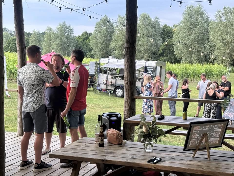 Wine, Pizza & music with Darrell Tyler