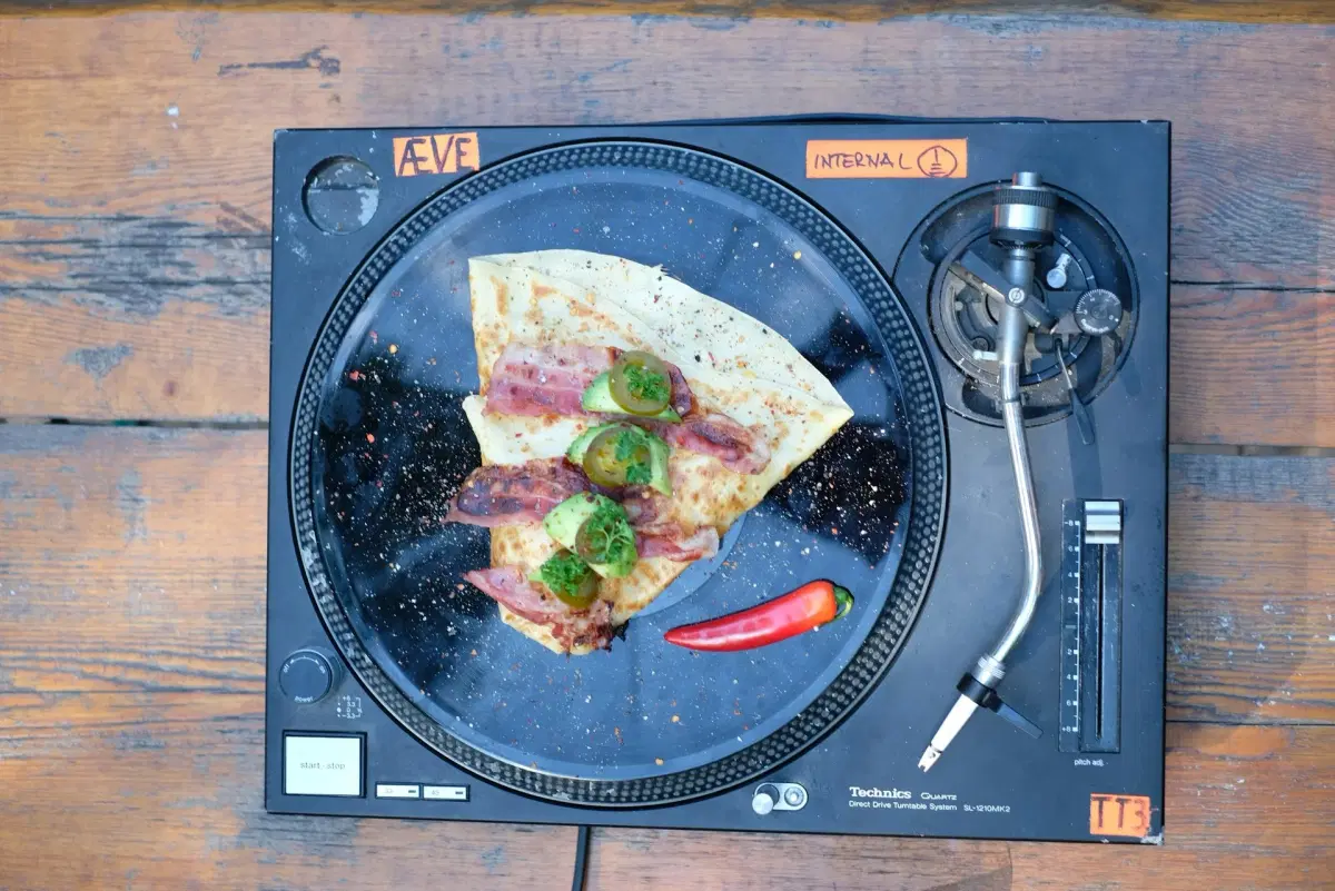 Crêpes & Open Decks - Season Opening 2026