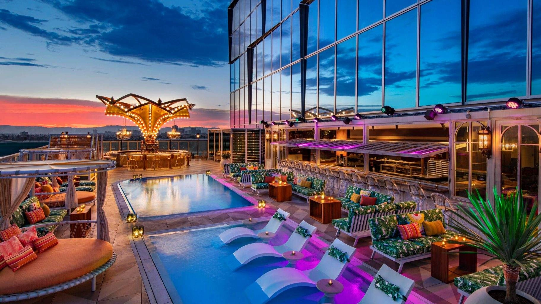 Level 8 Experience: An Upscale Night of New Connections, Vibes & Celebration 🍾✨