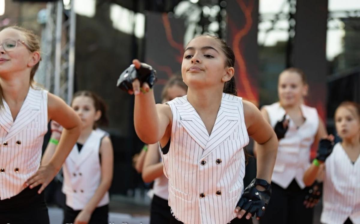 Dansshower och prova-på dans med Rydbergs Dance Academy