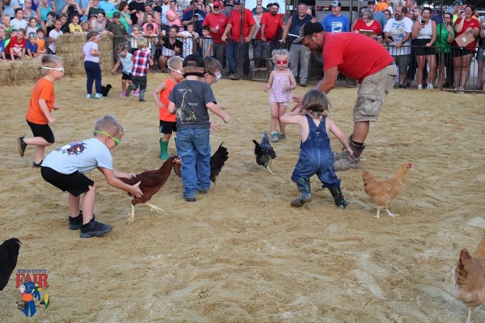 2026 Huron County Fair Pig Scramble and Chicken Chase