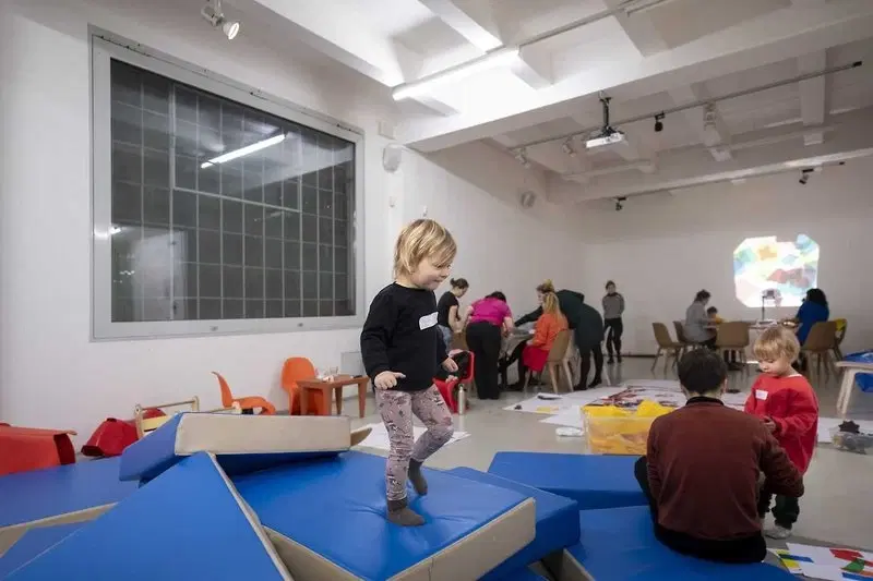 Babydox: Cesta kolem světa