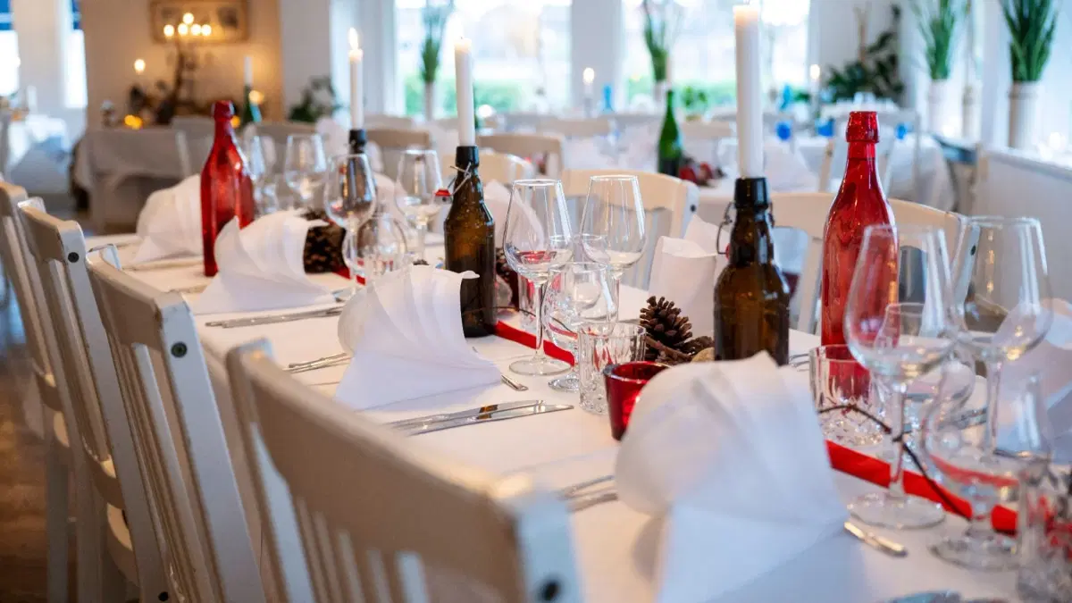 >>> SLUTSÅLT! - AW - Rödvinsprovning