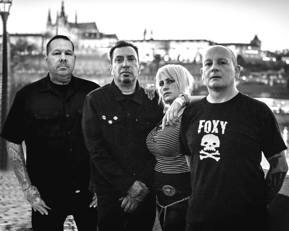 FOXY(USA) + HOUBA - 007 STRAHOV Praha