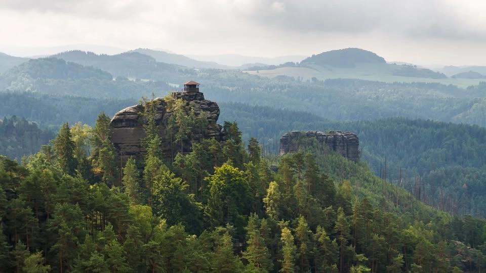 JETŘICHOVICKÉ SKÁLY