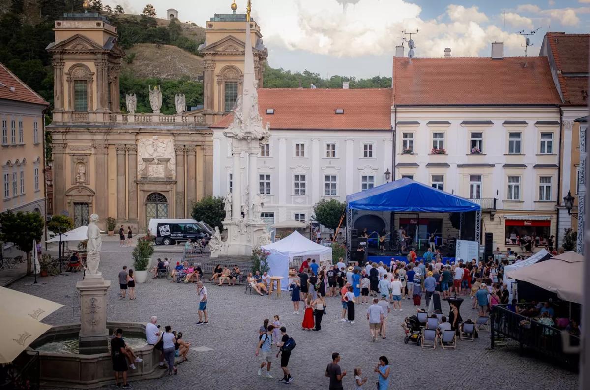 Slavnostní zahájení 33. ročníku Mikulovského výtvarného sympozia "dílna"
