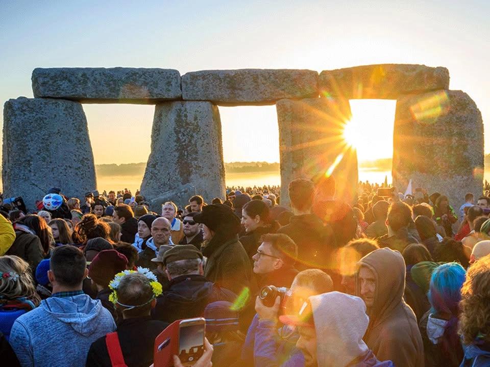🌅🗿 Summer Solstice at Stonehenge – Magical Once-In-A-Lifetime Experience