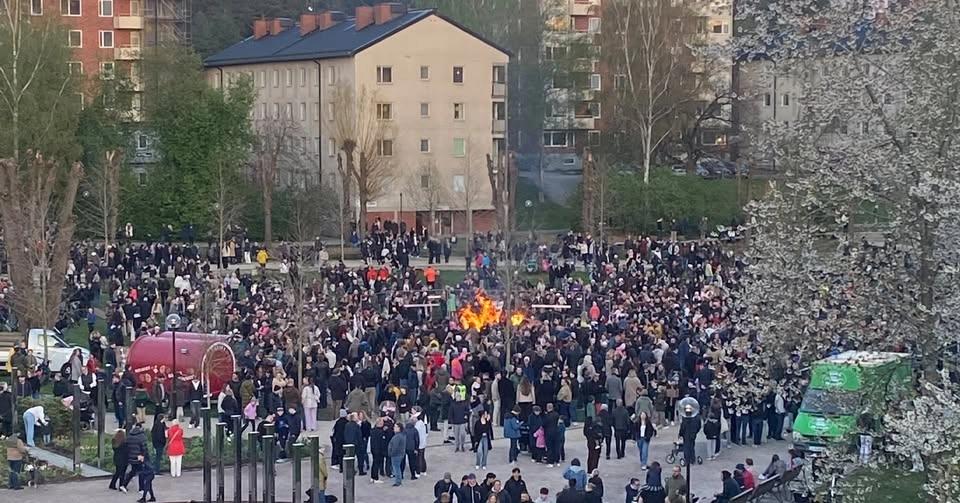 Valborgsfirande i Sjödalsparken