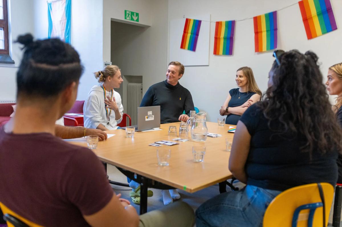 Pride-samtal: tema ung och hbtqi