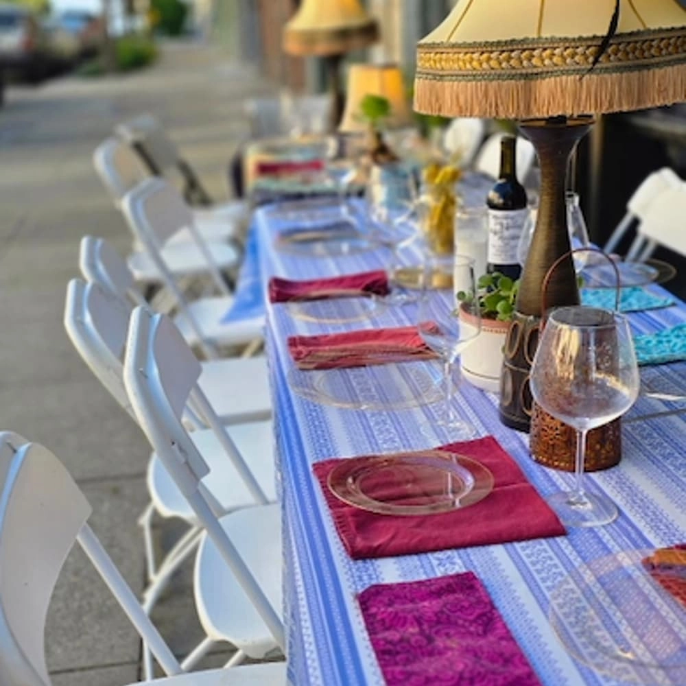 Street Dinner