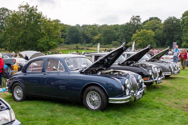 Classic & Retro Car Show at Trentham
