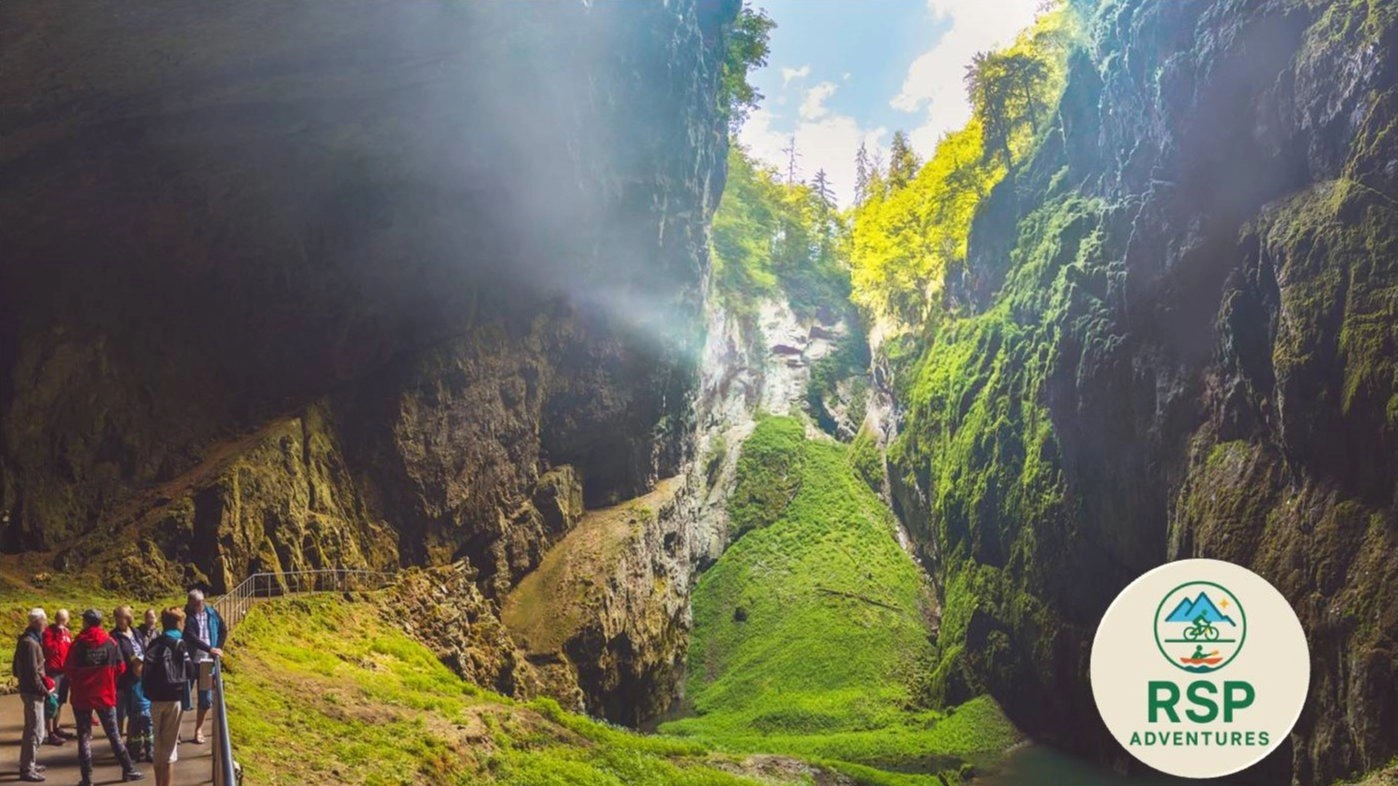 Hidden Wonders : Exploring Punkevní Jeskyně