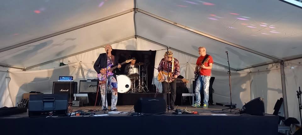 Den allvetande pelikanen och Snowblind Willie på Potatisen