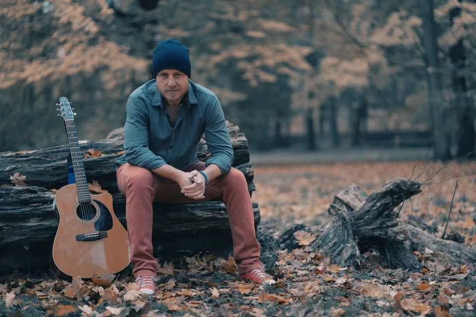 BUSKING NA ZAHRÁDCE: Hynek Kočí a Petit