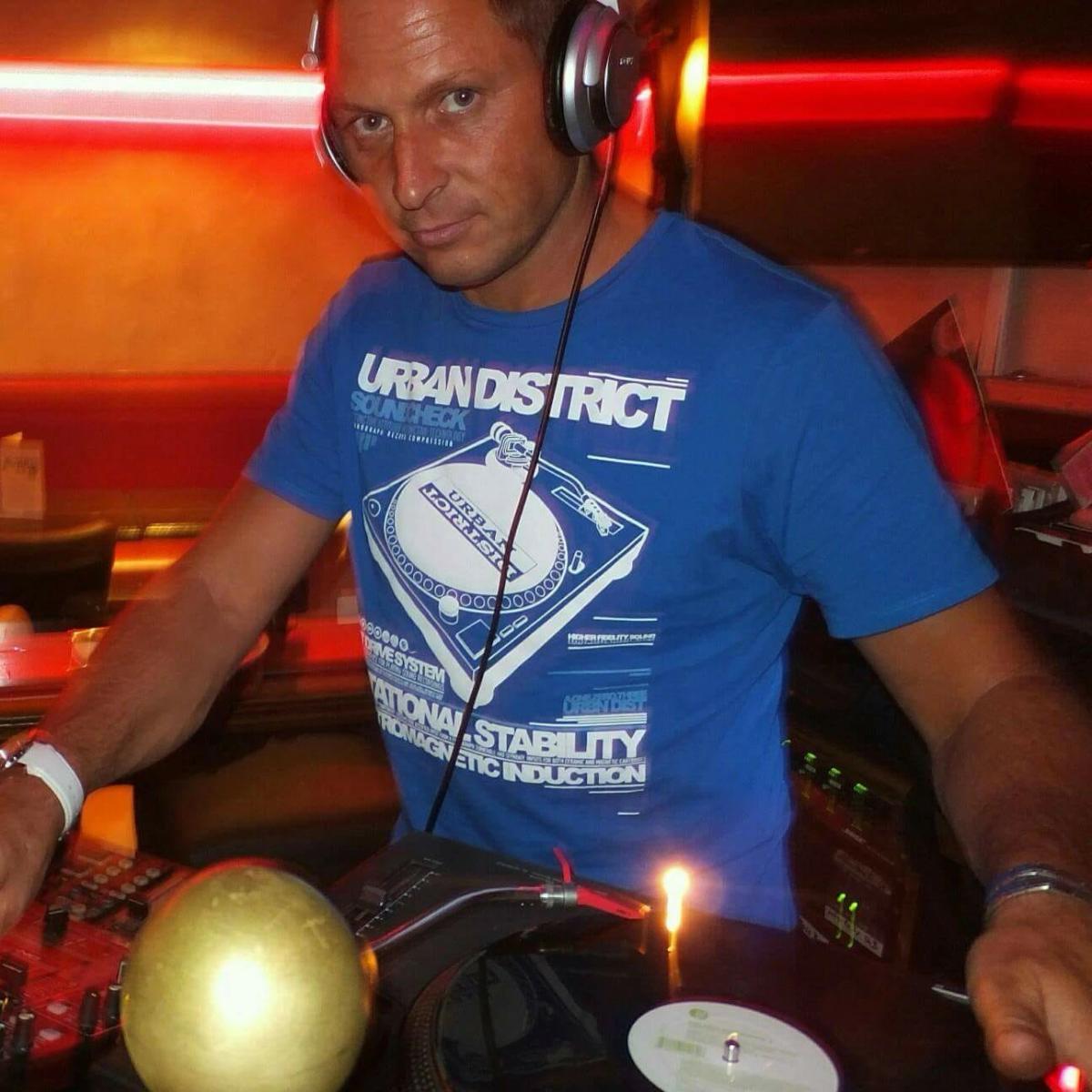 mittendrin mit Deacon Frost Jr !FREE ENTRY