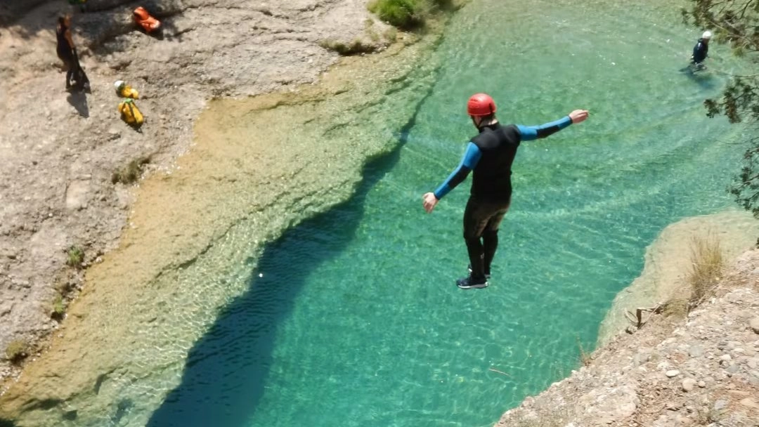❗15–17/05 🧭 EXPEDICIÓN GUARA: FERRATAS + BARRANQUISMO con la TRIBU | AVALANX !!