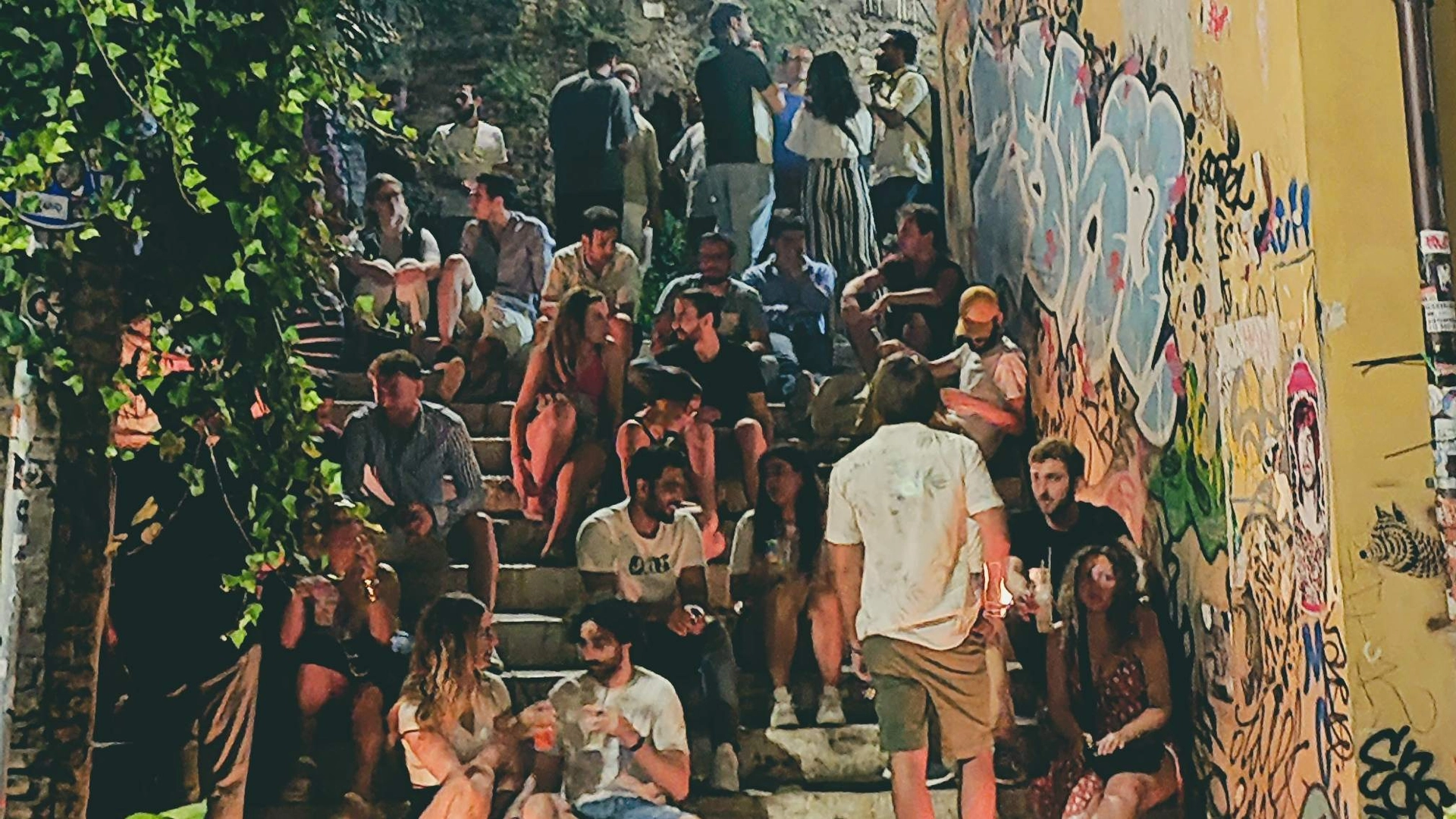 Karaoke night🎙️ Make Friends in Rome! OnlyFriends Meetup!