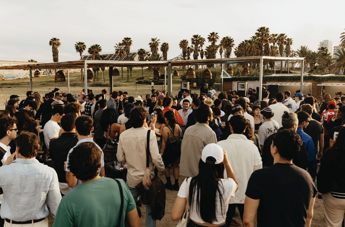 FREE OPEN AIR BEACH PARTY LOST at PLATJA DEL FORUM