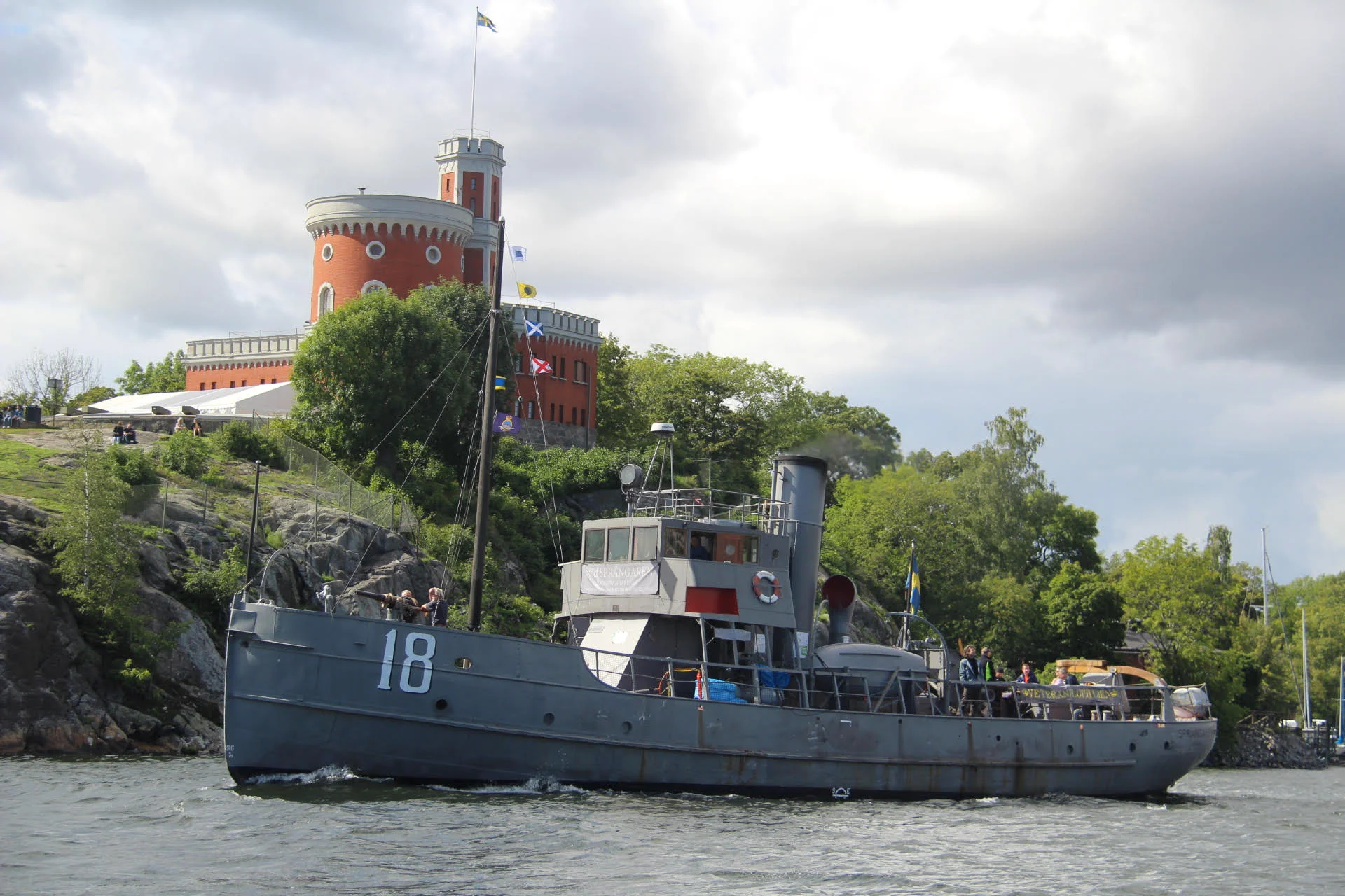 Kliv ombord på ett historiskt örlogsfartyg