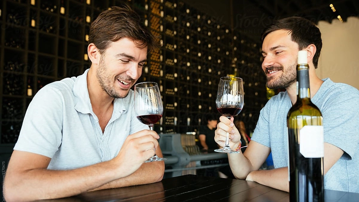 Let's drink wine @ Vanguard Wine Bar (Midtown West)!