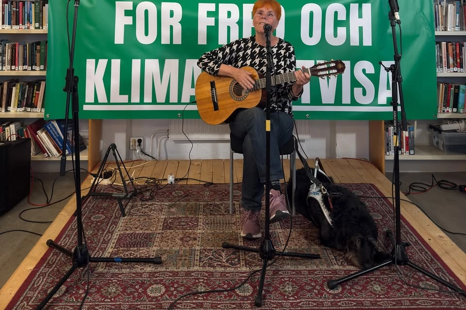 Hökis Visrum Presenterar Sofia Thoresdotter