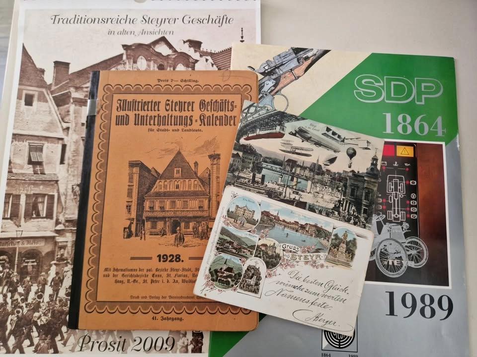 Flohmarkt des Stadtarchivs: Bücher und Ansichtskarten zu Steyrs Geschichte