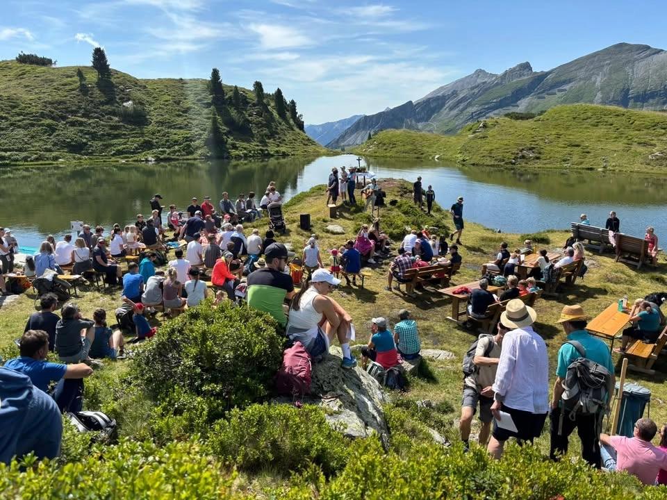 Bergmesse am Krummschnabelsee