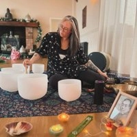 Sound Bath with Flomosa Healing