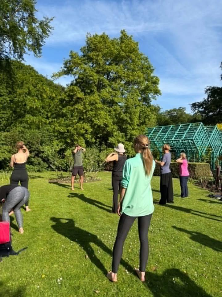 Morgonklass i Pildammsparken - Gratis Fascia release träning