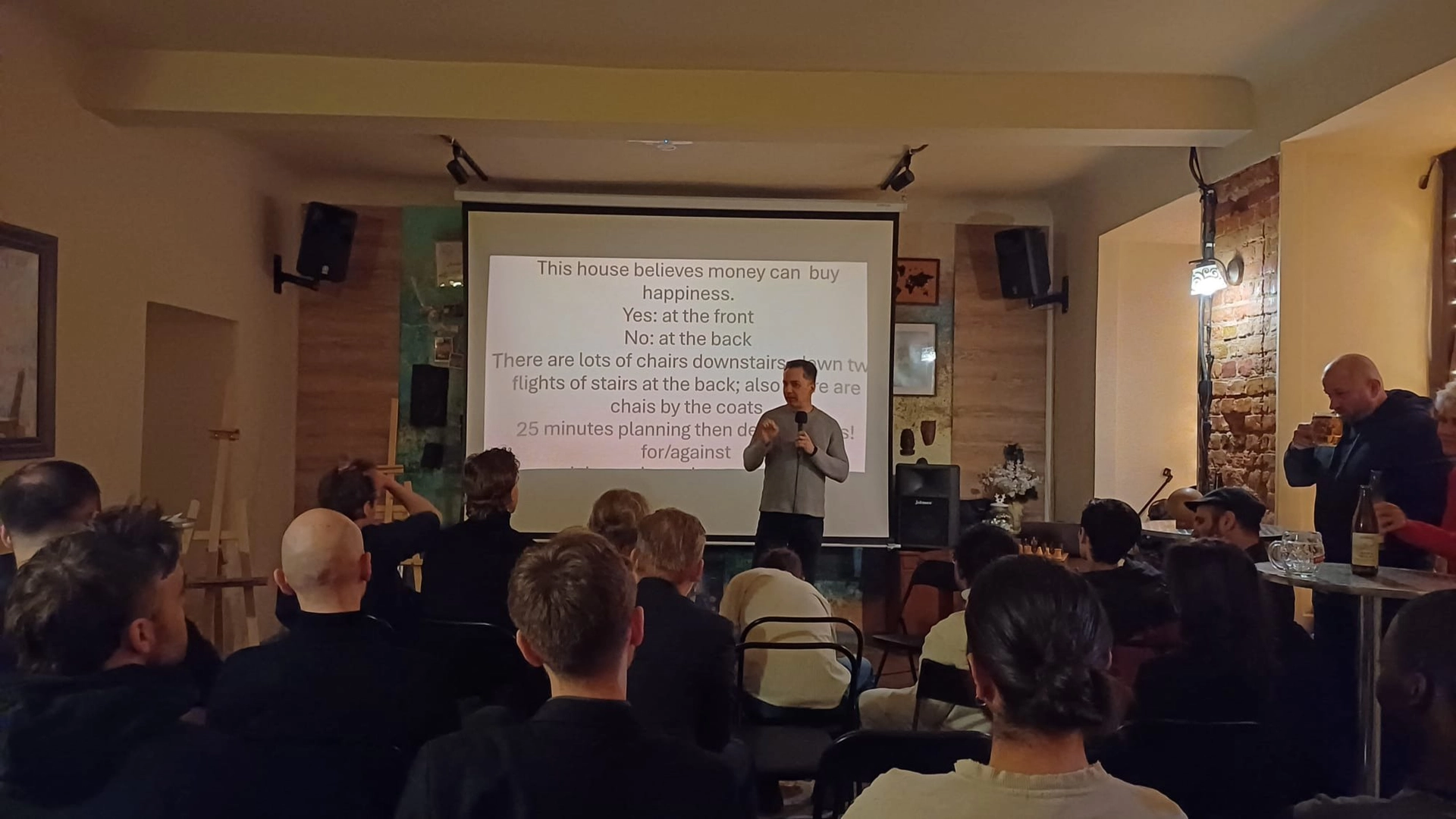 Make friends Warsaw English Debate Club