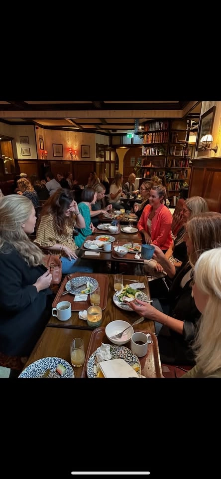 Nätverksfrukost med Wink;