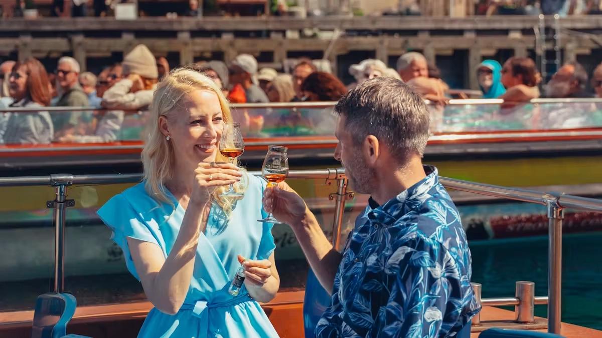 Havnerundfart med rom i glasset | 15.08 | 17:45-18:45