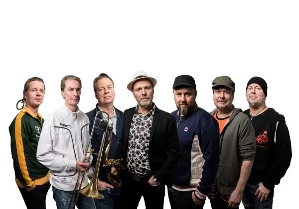 Kalle Baah + support