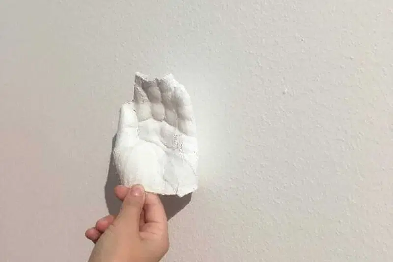 Školy – Blízkost sochy