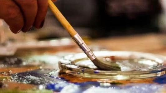 WINE & PAINT