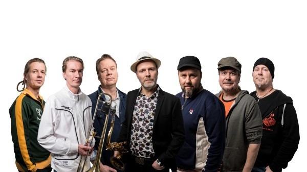 Kalle Baah + support