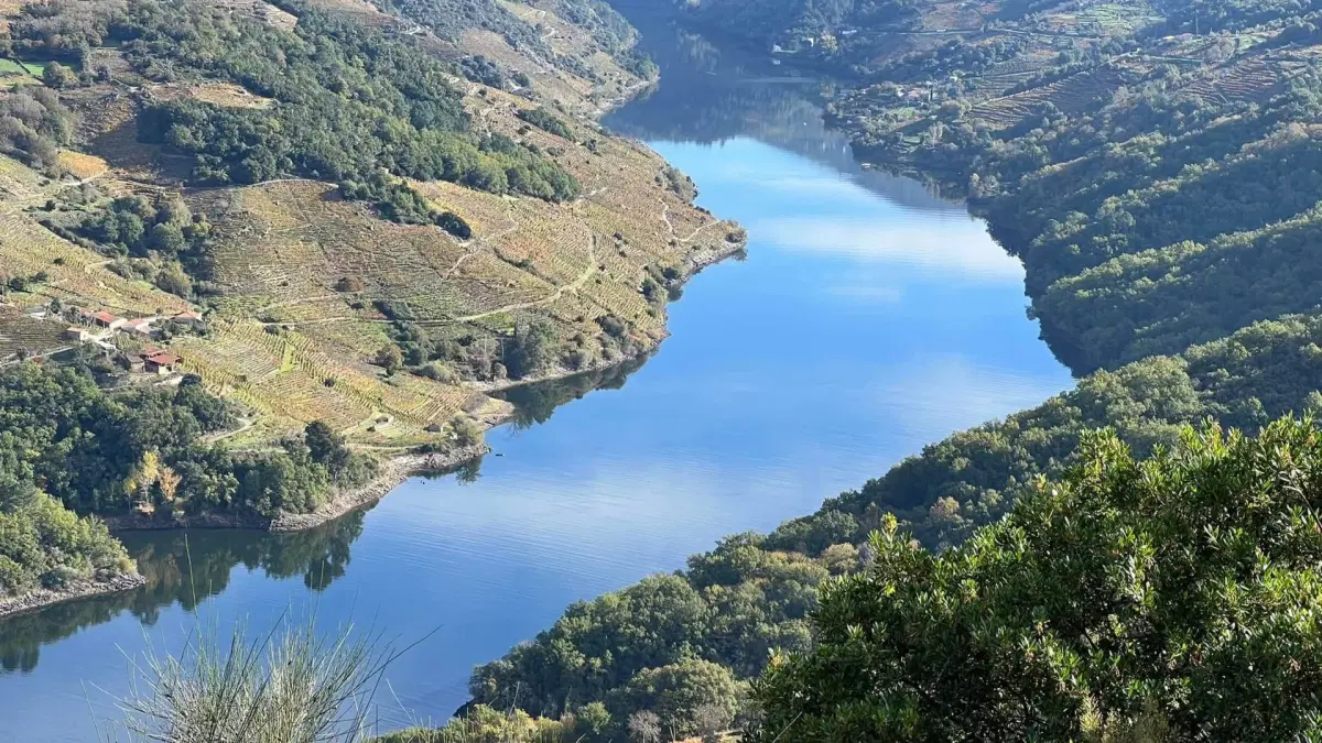 đ° SEMANA SANTA - RIBEIRA SACRA - EL REINO DE PIEDRA Y LEYENDAS (EDICIĂN AUTOR)