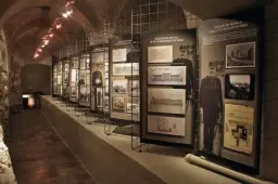 Dzieje najstarsze i stare gmachu Muzeum Archeologicznego w Krakowie