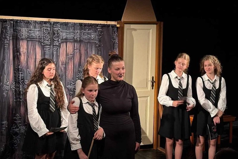 Čarodějnice školou povinné