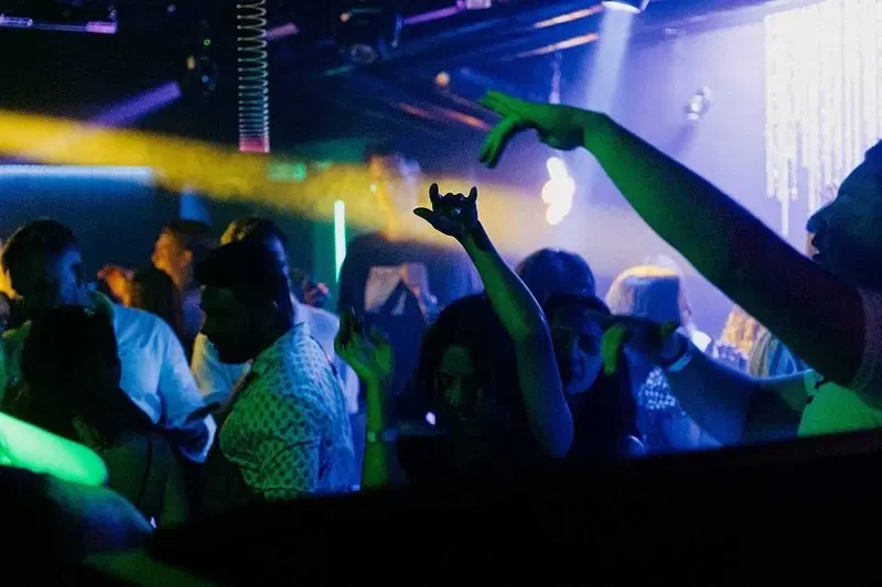 Millennium Mashup TV: Avicii Edition