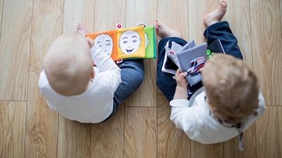 Babyhäng på biblioteket i Ljungbyholm