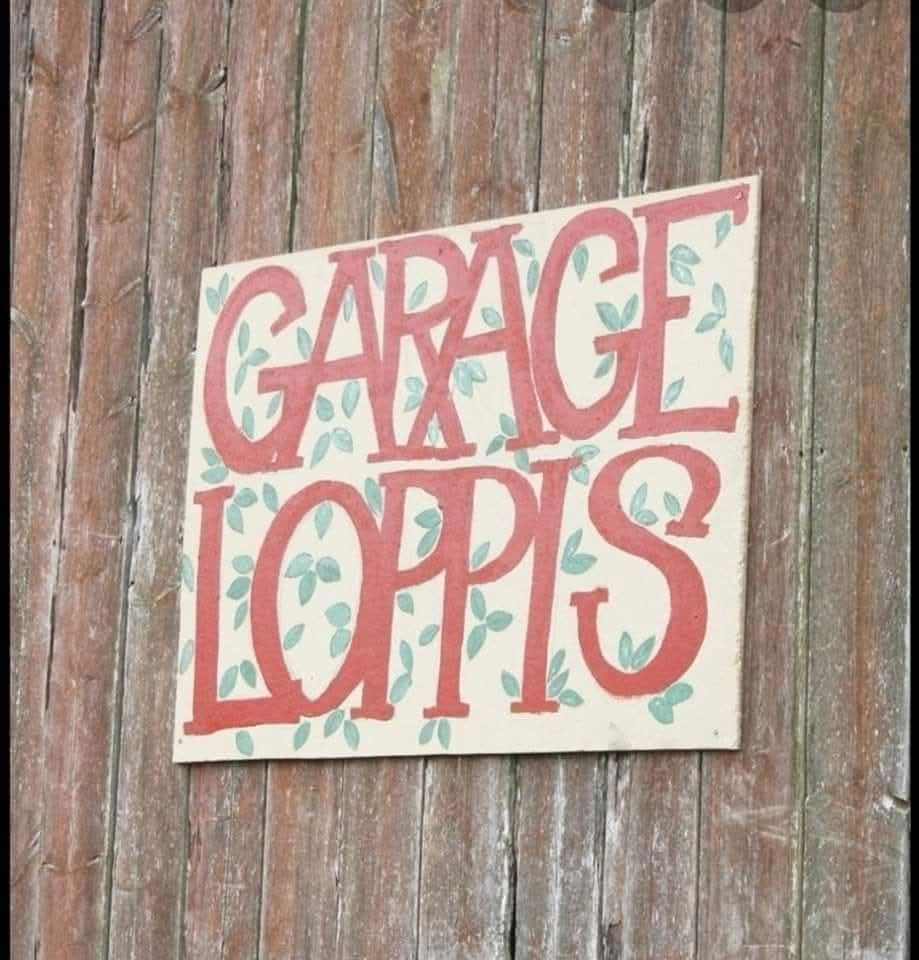 Näs Hallstahammar gemensam garage och gatuloppis